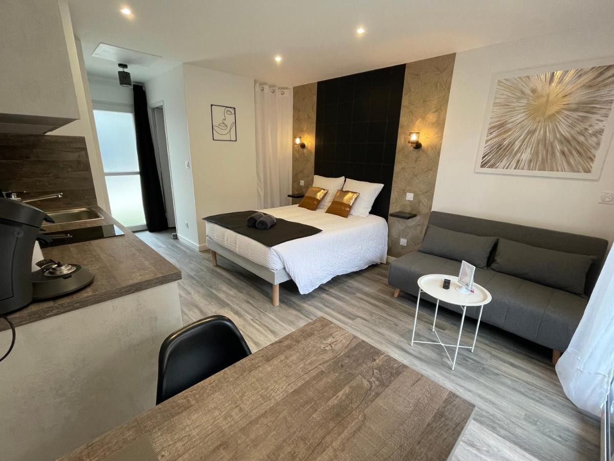 La Ravoire Jardin Prive 2 Bed & Breakfast エクステリア 写真